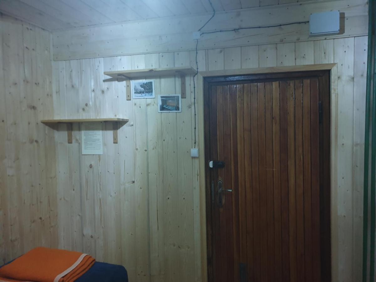 Hostel Bacowka Pttk Jaworzec Wetlina Exterior foto