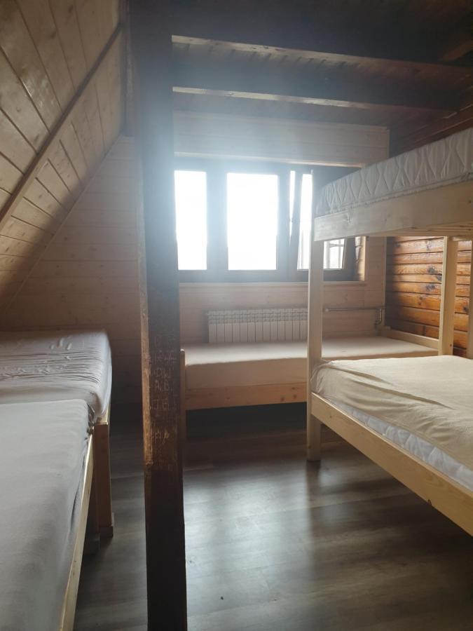 Hostel Bacowka Pttk Jaworzec Wetlina Exterior foto